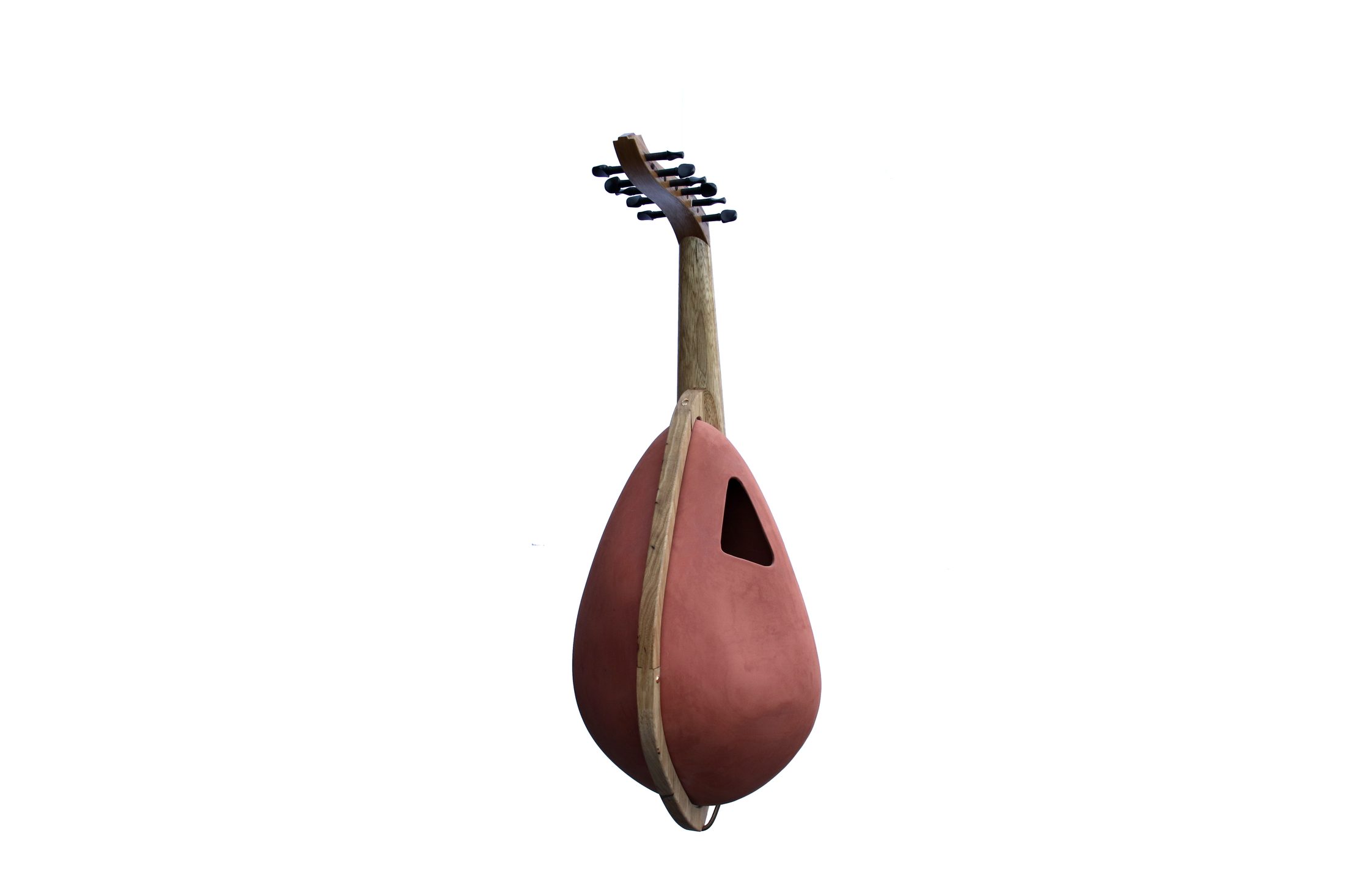 A ceramic oud